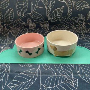 Ciotola in Ceramica per Cani e Gatti – Stile, Qualità e Sicurezza per il Tuo Amico a Quattro Zampe