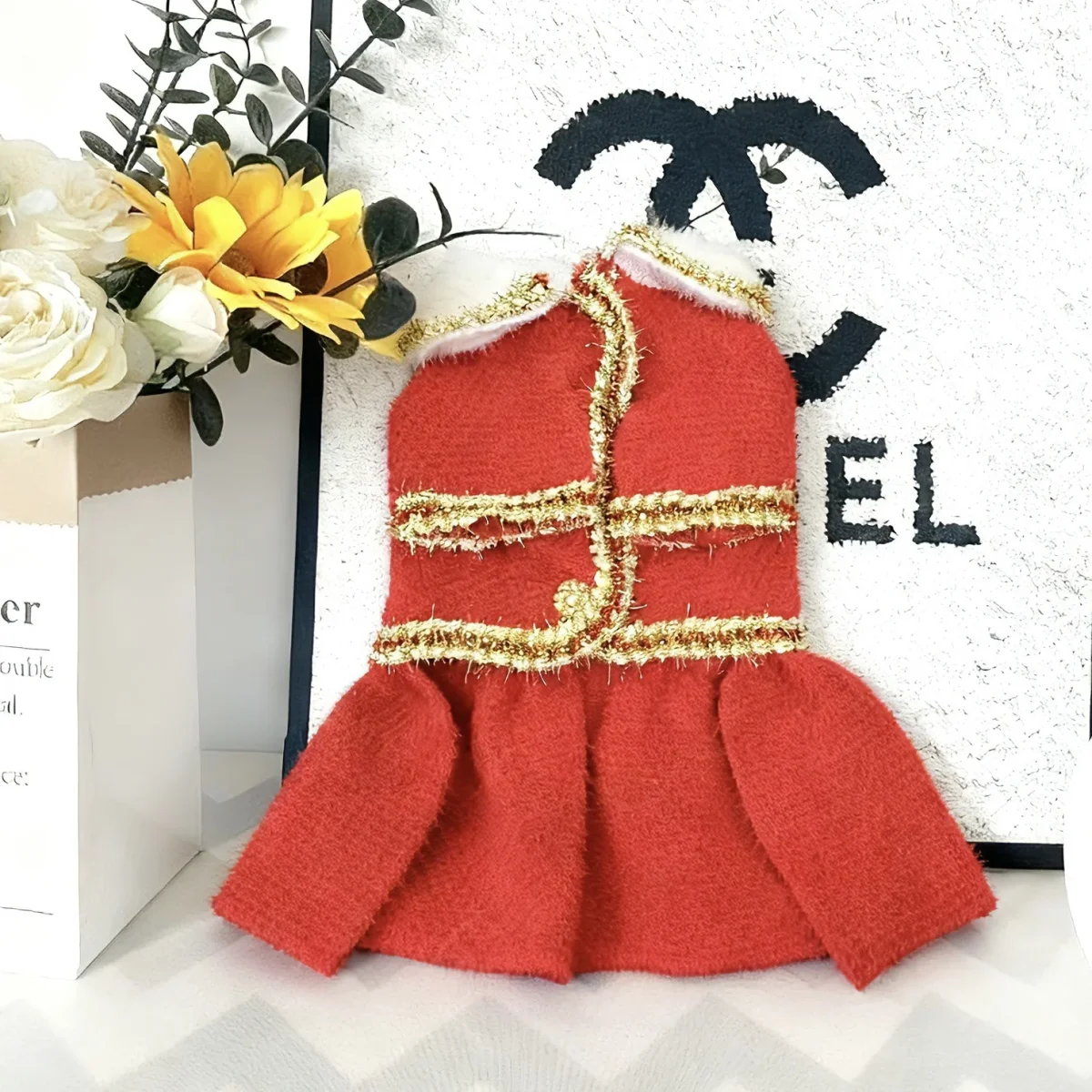 Elegant Flower Buttoned Dog Cat Dress Hat - immagine 4