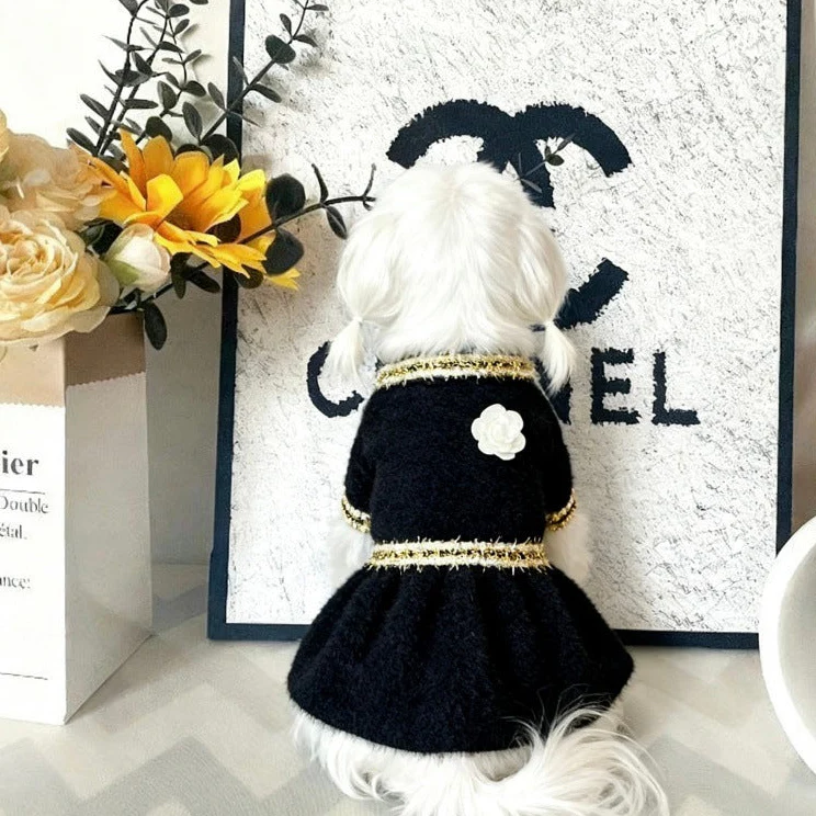 Elegant Flower Buttoned Dog Cat Dress Hat - immagine 7