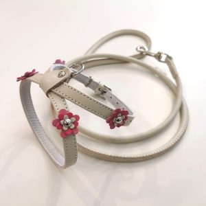 Flower harness