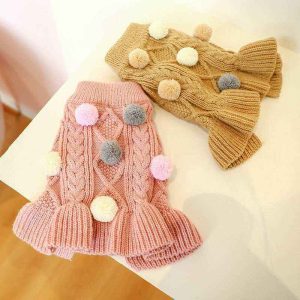 Vestito per Chihuahua con pon pon, caldo e elegante | DogModa