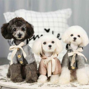 Cappottino Simil Cashmere per Cani con Cappuccio e Fiocchetto – Eleganza Invernale