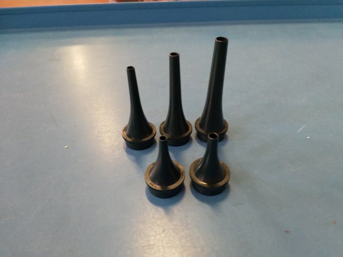 CONO VETERINARIO OTOSCOPIO W.A. 3,5V